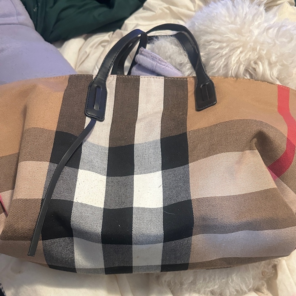Elegant Checkered Tote Bag